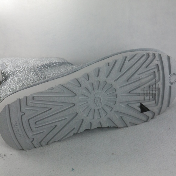 UGG Womens Mini Bailey Bow Silver Sparkle PAIR Boots NEW Sz 6 - Picture 8 of 8